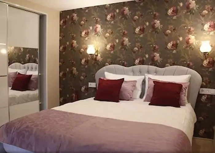 Grand Life Hotel